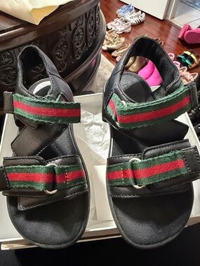 Gucci Black Kids Sandals with Green & Red Webbing